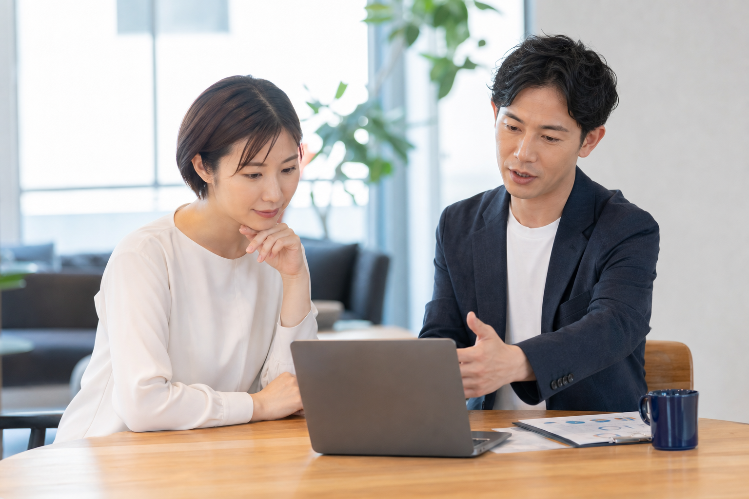 製造業求人の職種を比較するイメージ